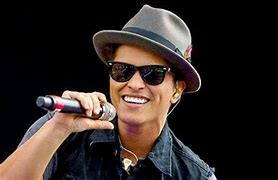 bruno mars hoje em dia 